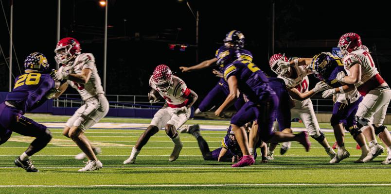 Bulldogs, Vandals, Eagles win bi-district games to stay alive