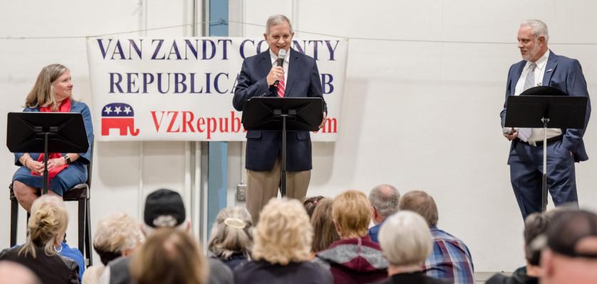 From left, VZC Judge candidates Judy Bell, Andy Reese and BW Ferris debate at VZC Republican Club Party debate held Jan. 25. Photo by Faith Caughron
