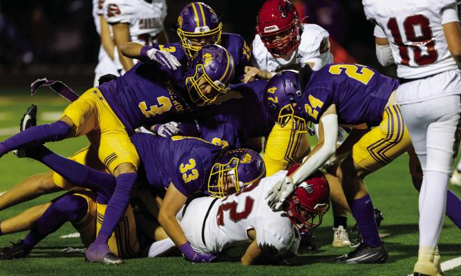 The Edgewood Bulldogs extended their undefeated record in district play with an impressive 48-0 victory at home over Harmony Oct. 16. Edgewood faced unbeaten Van Zandt County rival Grand Saline Oct. 23 for first place in the district race. The Bulldogs will host Prairiland after facing the Indians. Photo by Billy York
