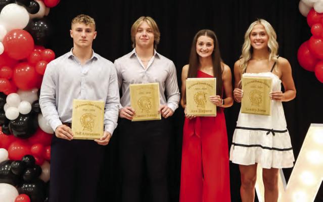 The ‘Best All-Around Male Athlete Awards’ went to Tuff Arozemena and Cannon Rainey and the ‘Best All-Around Female Athlete Awards’ went to Ava Hopson and Landry Jones. The award winners were announced at the conclusion of the annual Van Sports Banquet May 13 in the Van High School Cafetorium. See story and more photos in next week’s issue. Photo courtesy of Jillian Veader, V8R Photography