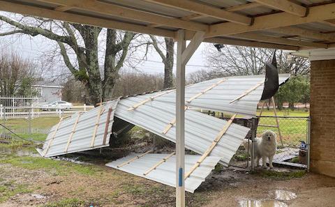 STRONG WINDS