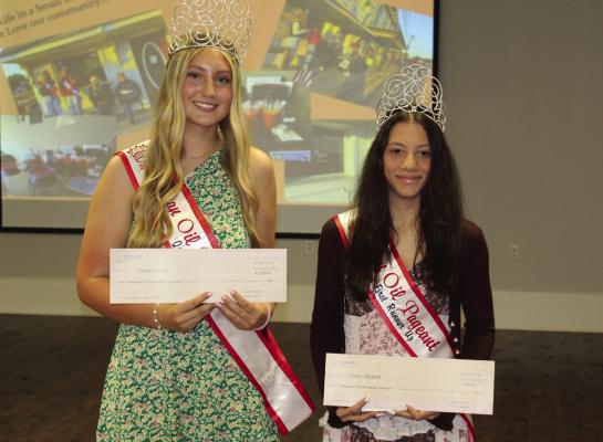 Van Oil Queen Tatum Horton (left) received a $1,200.00 scholarship from the Van Oil Queen Pageant during the Van Area Chamber of Commerce Quarterly Luncheon March 10 downtown at The Movie House. First runner- up Grace Hyepock received a $500.00 scholarship. Photo by David Barber