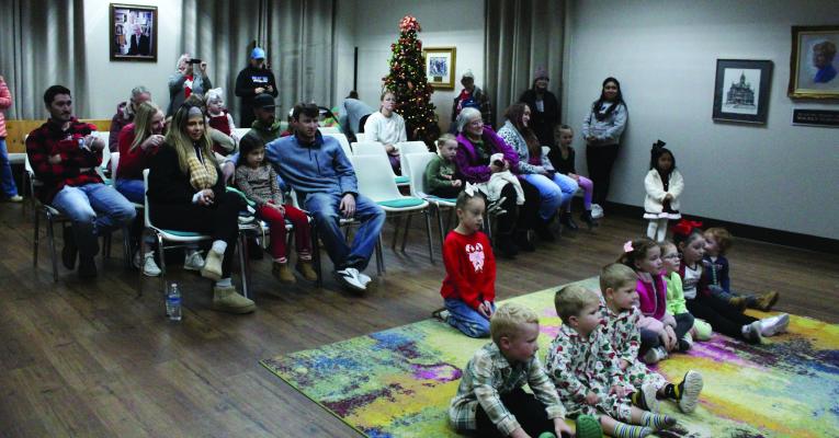 Children visit VZC/Sarah Norman Library for ‘The Santa Experience