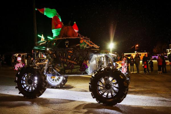 Edgewood's Holiday Market & Parade