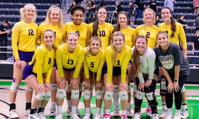 The Edgewood Lady Dogs dug deep this week, fending off Blue Ridge in a five-set thriller to advance to the Area round of this year’s 3A playoffs. Photo by Dusty Goowin