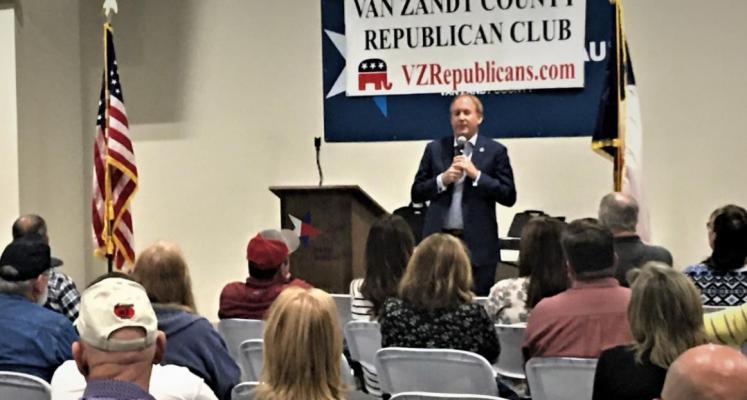 Paxton speaks to VZC Republican Club