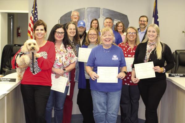 WPISD receives donation for new scoreboard