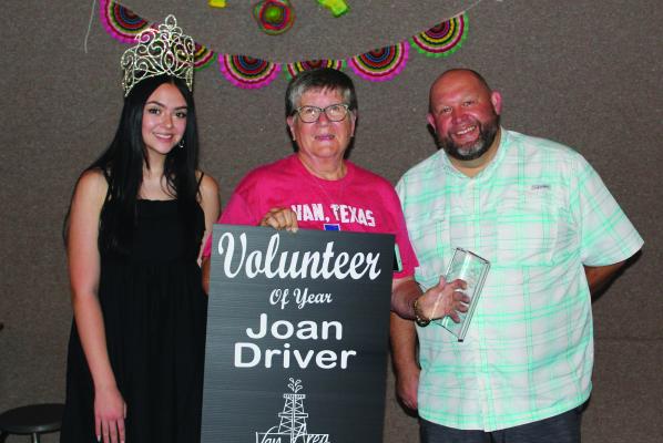 Van chamber announces award winners during festival