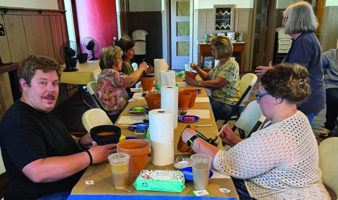 The Grand Saline Friends