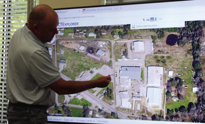 Through a power-point presentation, Van Zandt County Pct. 4 Commissioner Brandon Barton discussed traffic control measures for VZCR 4500 during the regular meeting of the VZC Commissioners Court Aug. 25. Photo by David Barber