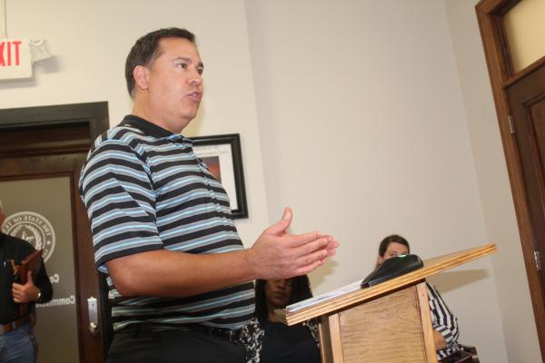Trott Communications Group Manager of RF Engineering Barry Black of Irving discussed a proposed purchase of radios for Van Zandt County’s new communications system during the regular meeting of the VZC Commissioners Court Oct. 11. The commissioners’ court voted 3-1 to table any action regarding the purchase of radios. Photo by David Barber