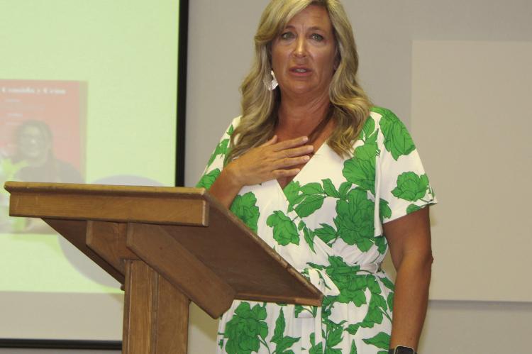Van Zandt Newspapers L.L.C. Advertising Manager Karla Dunson discussed the topic of ‘Are Newspapers Still Relevant?’ June 2 as she spoke during the Van Area Chamber of Commerce Quarterly Luncheon downtown at The Movie House. Also representing Van Zandt Newspapers L.L.C. at the luncheon were Editor David Barber and Advertising Sales Representative Melody Tarno-Thompson. Photos by David Barber