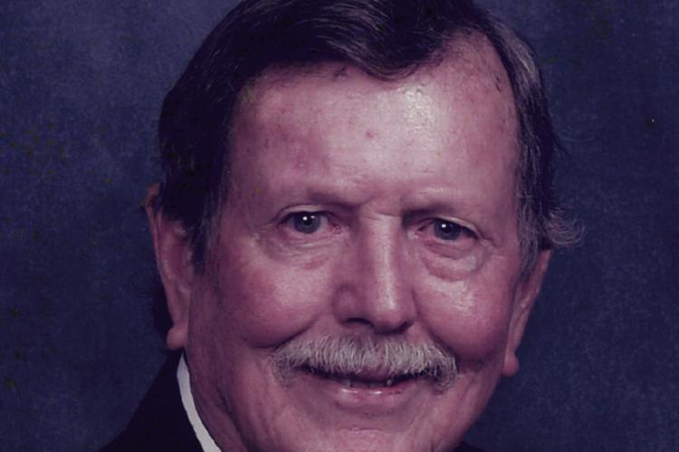 Lloyd Garrett