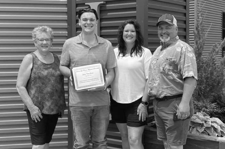 Burch recipient of DAR scholarship