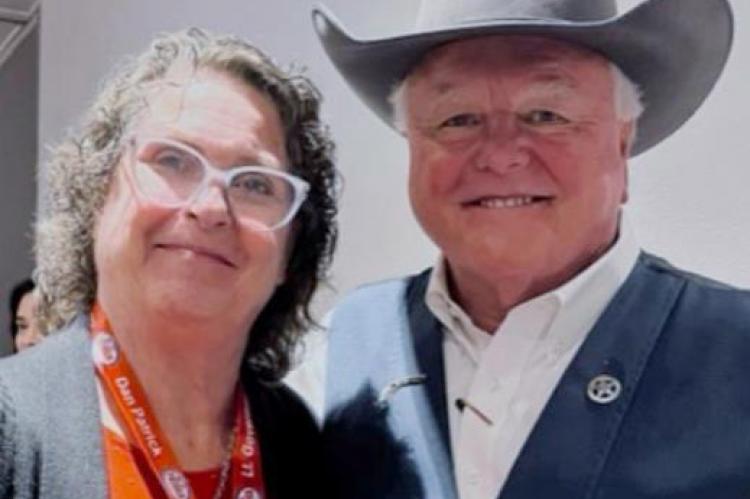 Barbara Crow, left, with Sid Miller, Texas Agriculture Commissioner at the convention. Courtesy photo